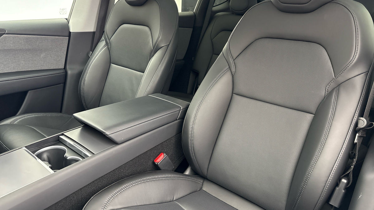 Tesla Model Y Image 7