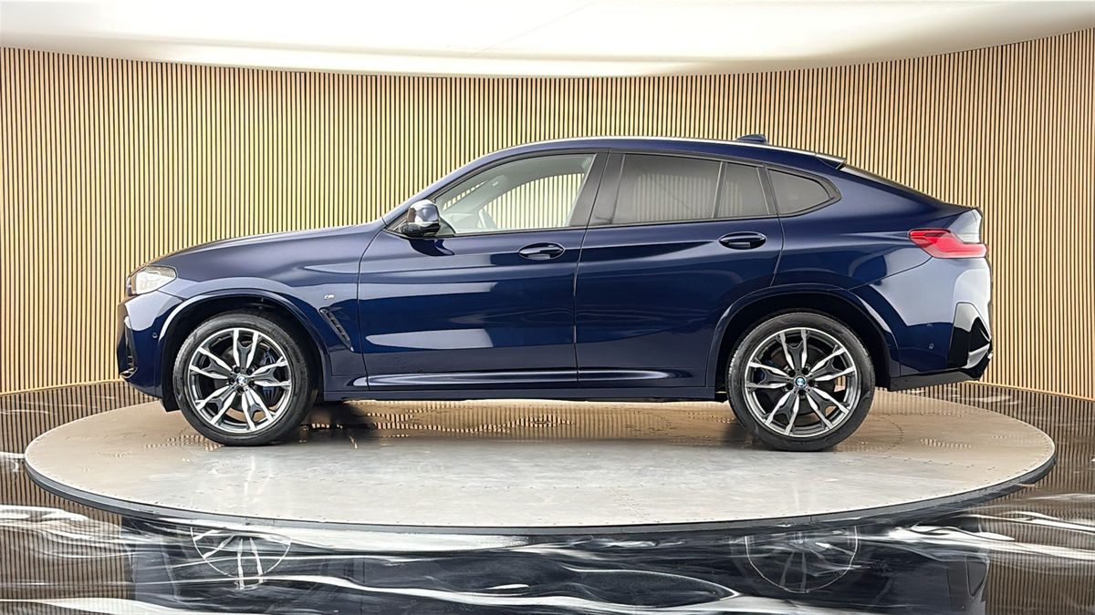 More views of BMW X4
