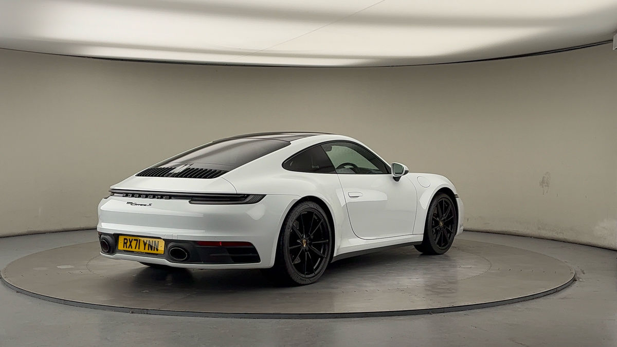 More views of Porsche 911