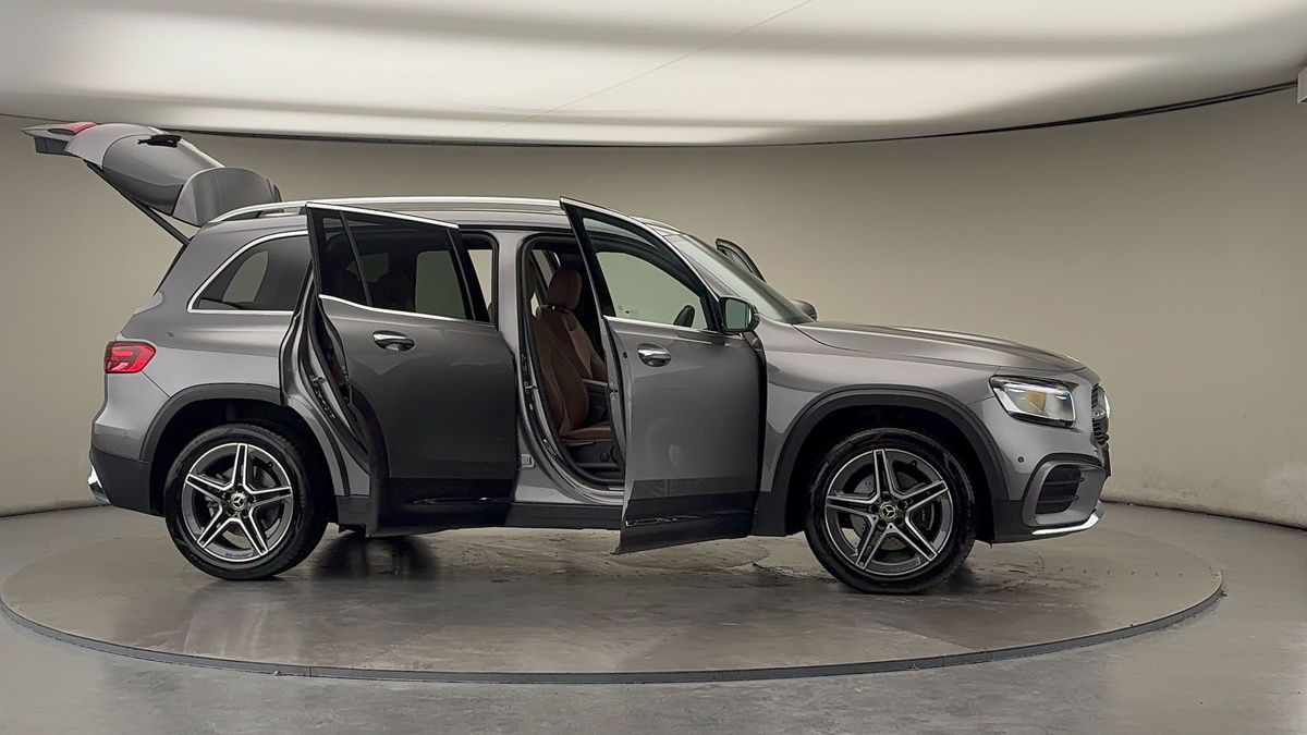 More views of Mercedes-Benz GLB