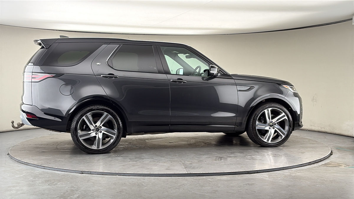 More views of Land Rover Discovery