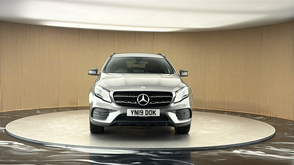 More views of Mercedes-Benz GLA