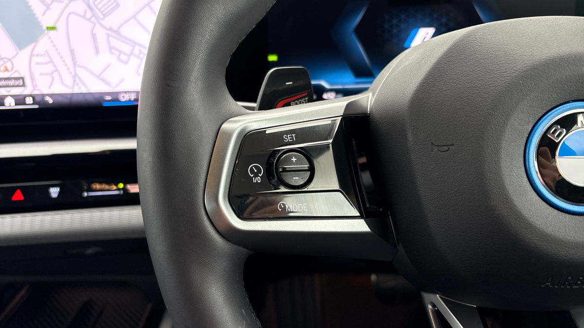 BMW 5 Series Image 13