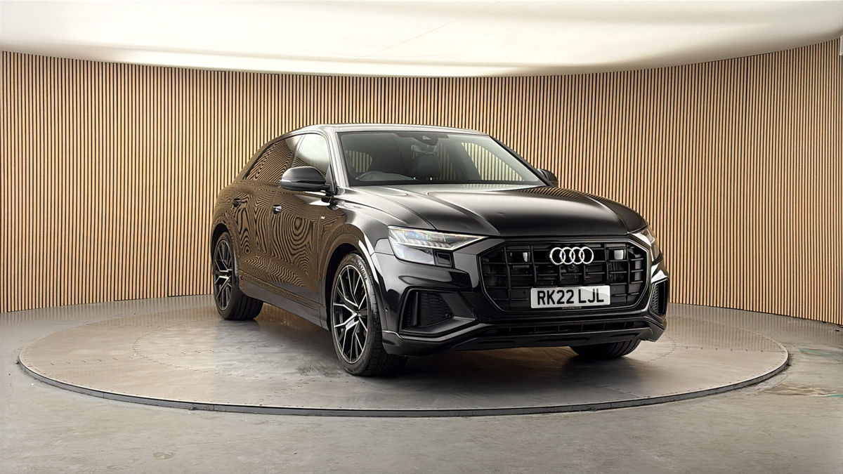 More views of Audi Q8