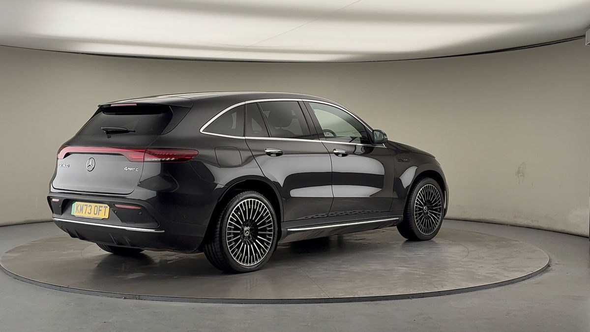 Mercedes-Benz EQC Image 21