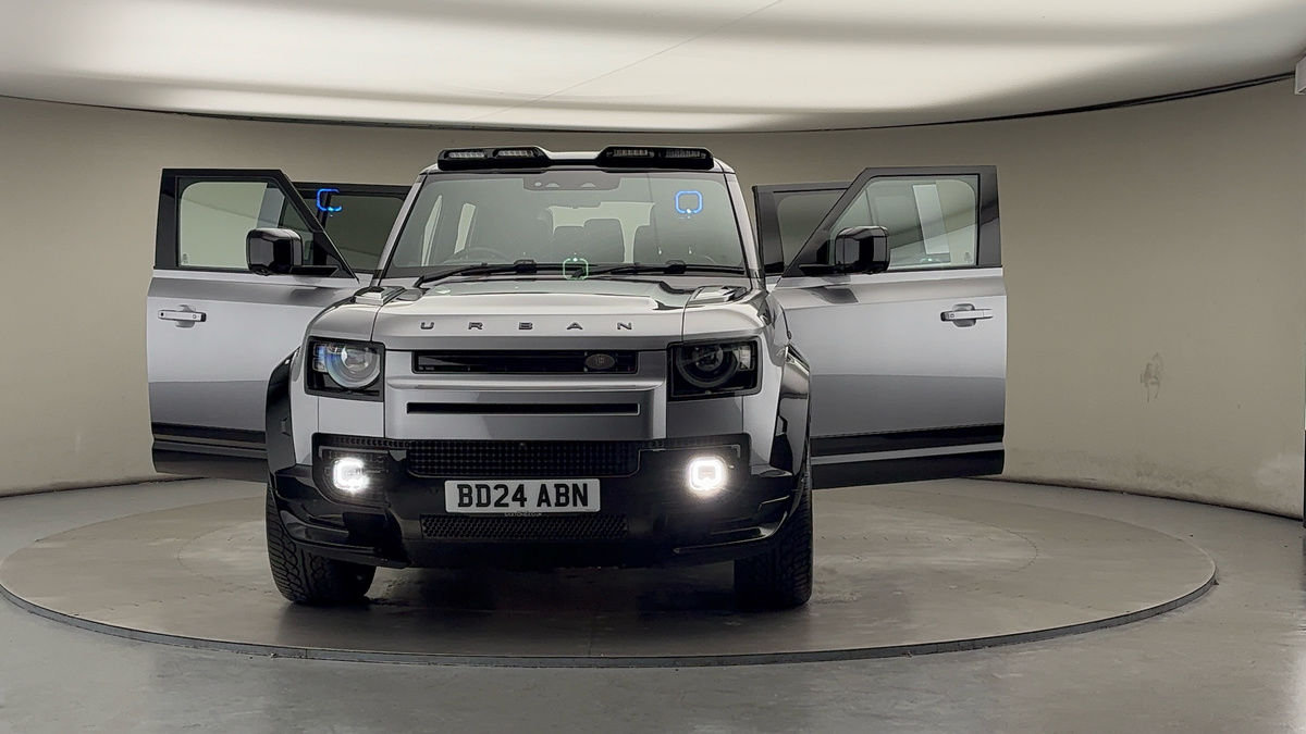 More views of Land Rover Defender 110