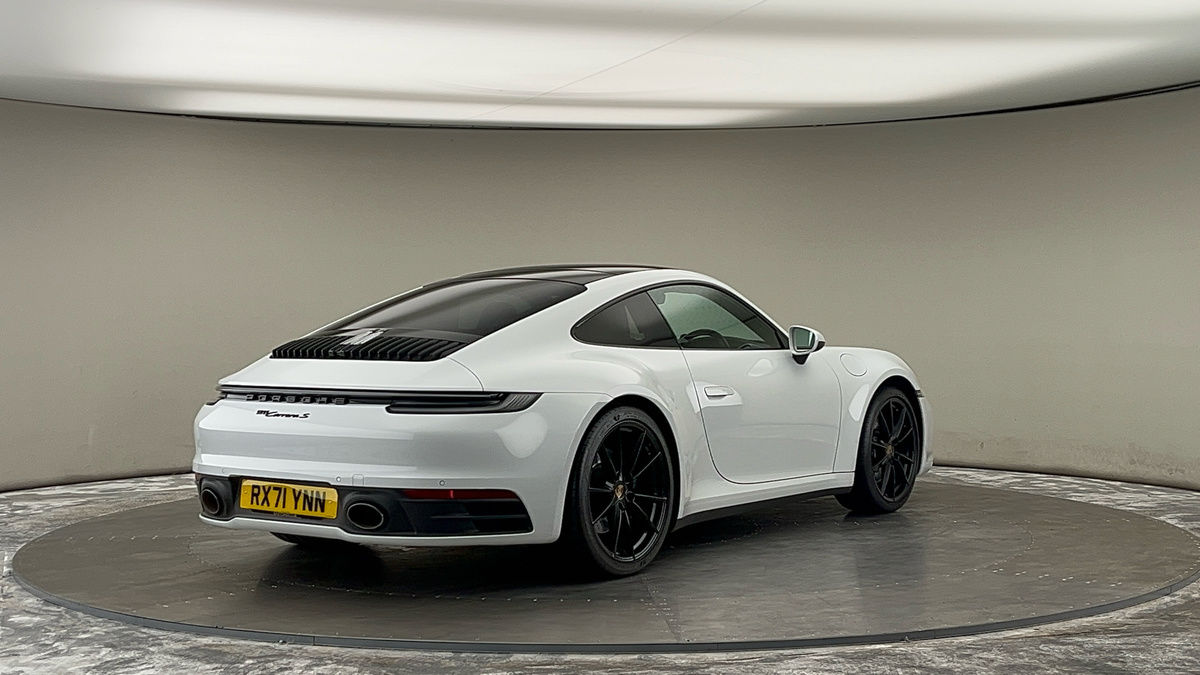 More views of Porsche 911