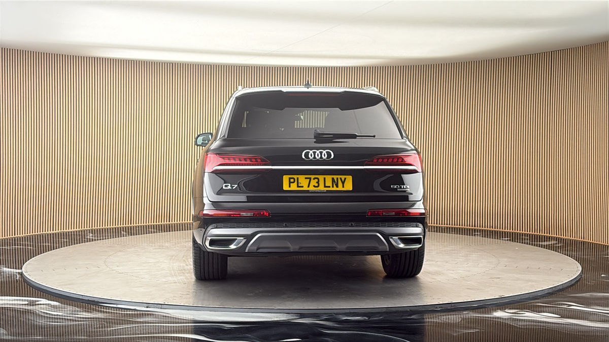 More views of Audi Q7