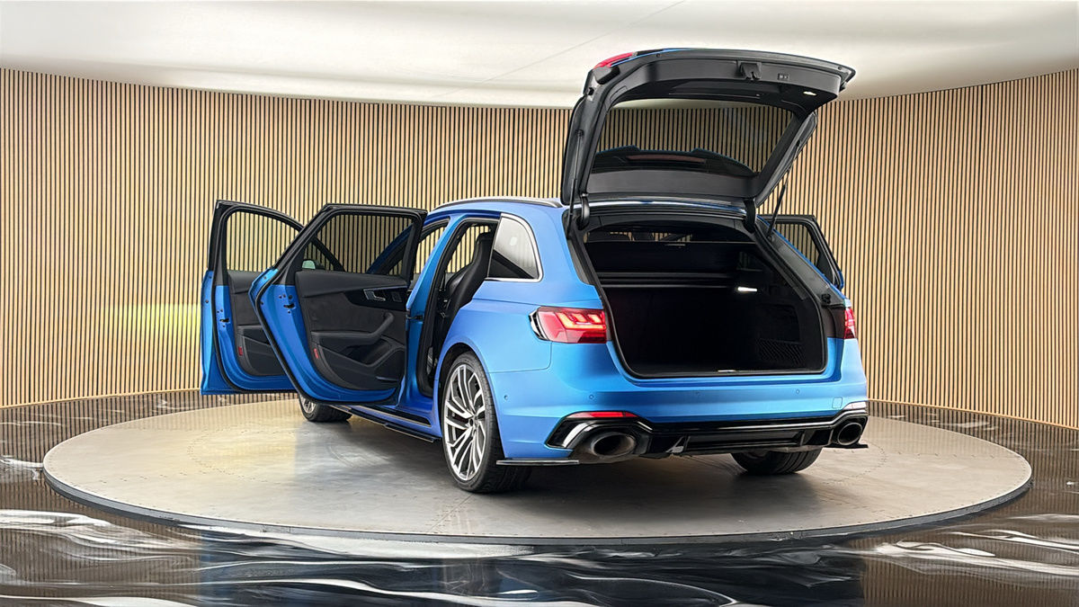 More views of Audi RS4 Avant