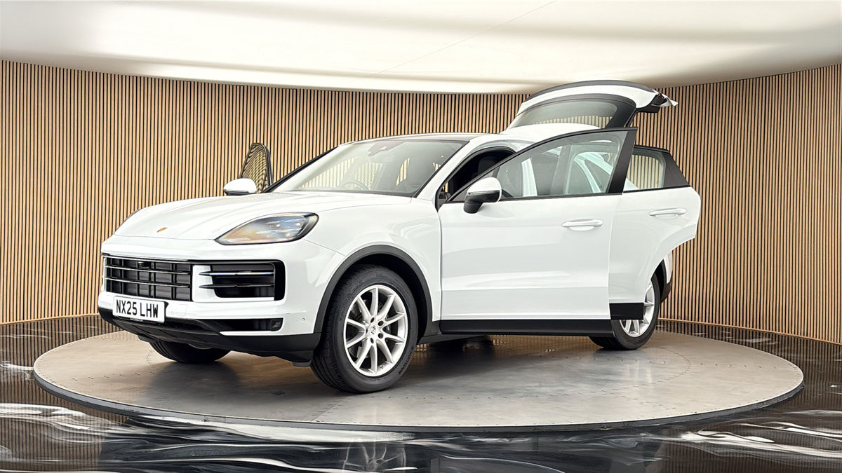 Porsche Cayenne Image 22