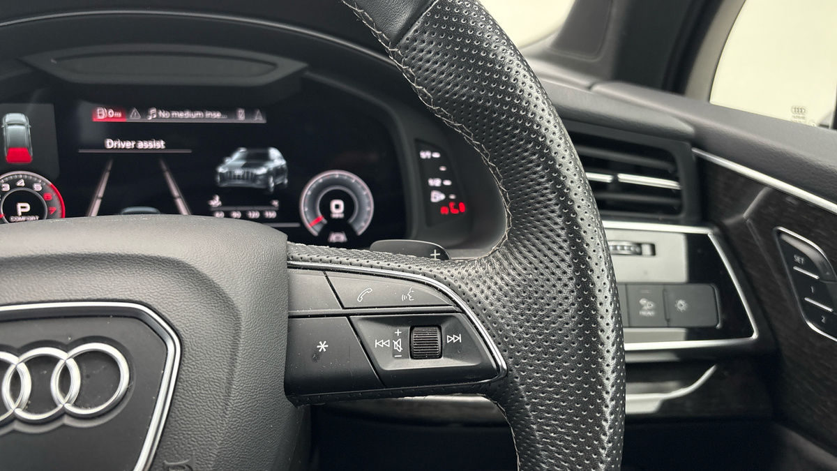 Audi Q7 Image 14