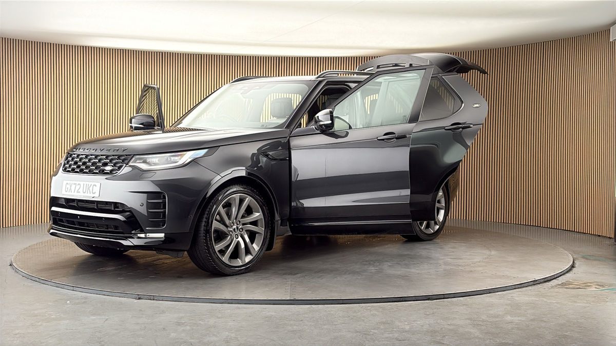 More views of Land Rover Discovery