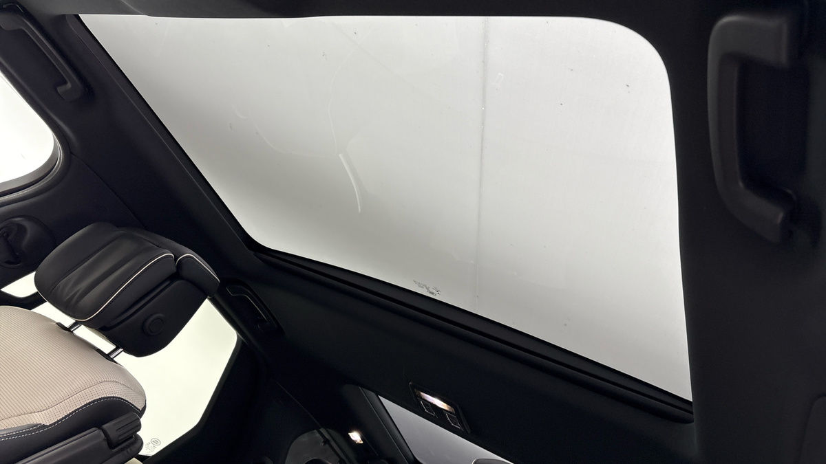 Land Rover Discovery Image 6