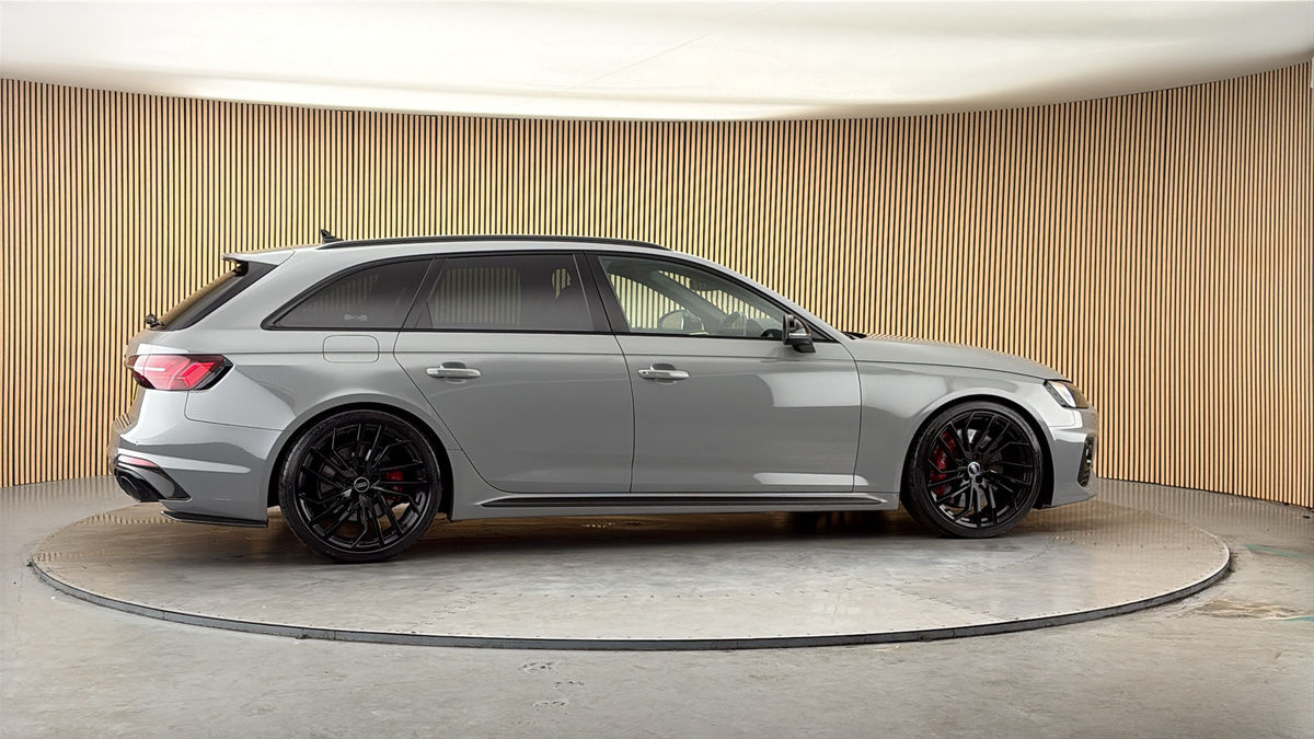 More views of Audi RS4 Avant