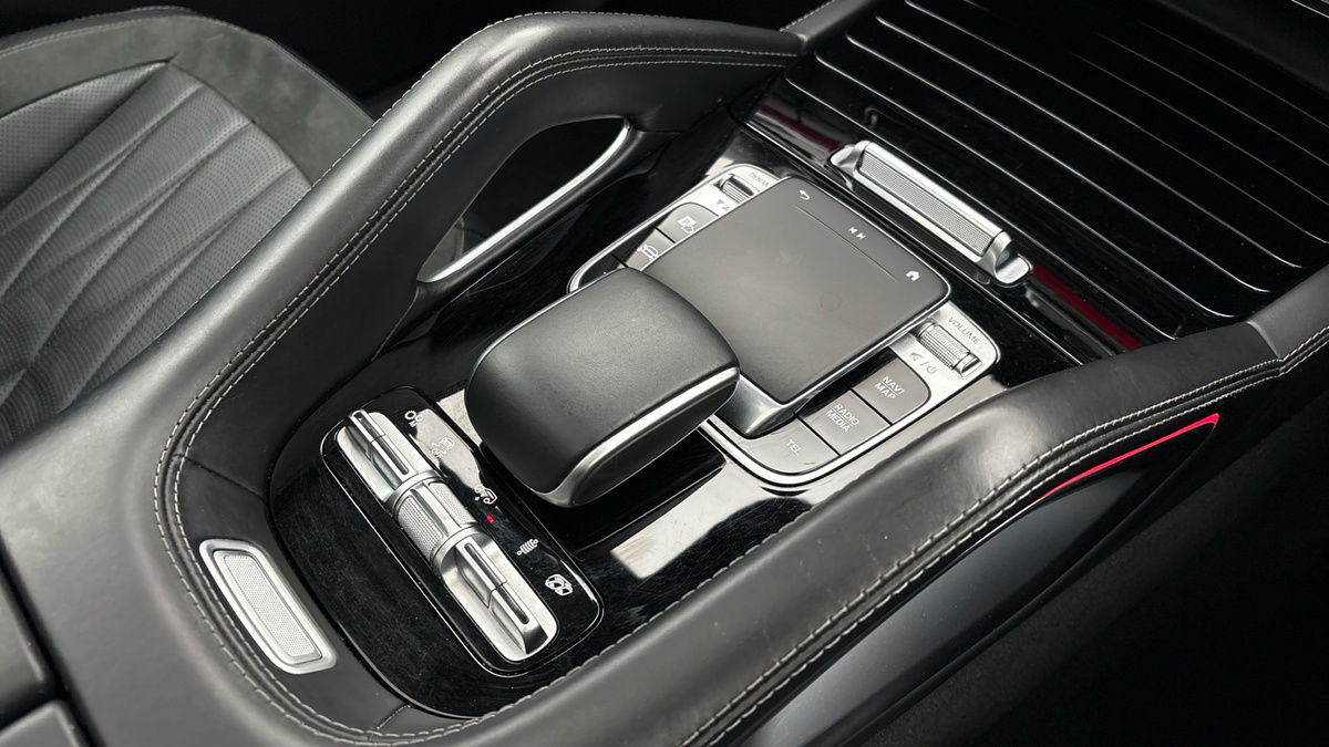 Mercedes-Benz GLS Image 18