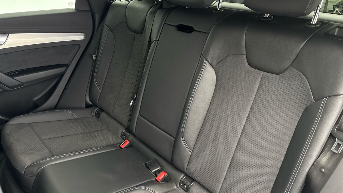 Audi Q5 Image 8