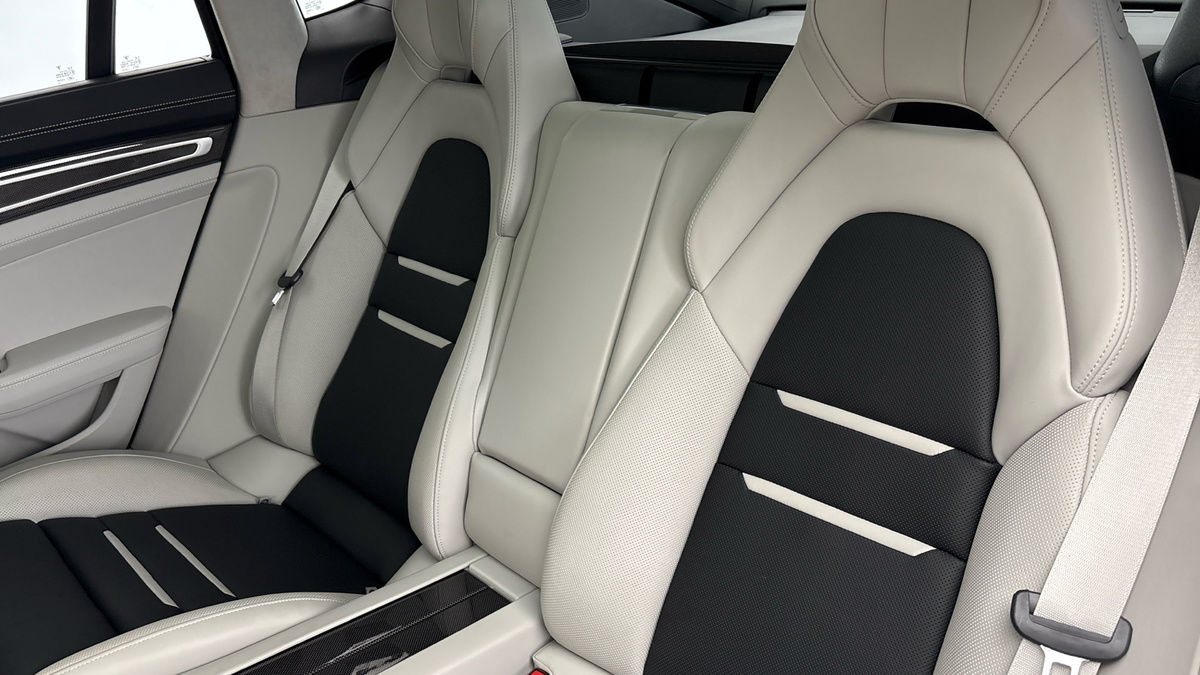 Porsche Panamera Image 8