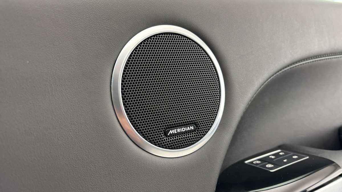 Land Rover Range Rover Sport Image 25