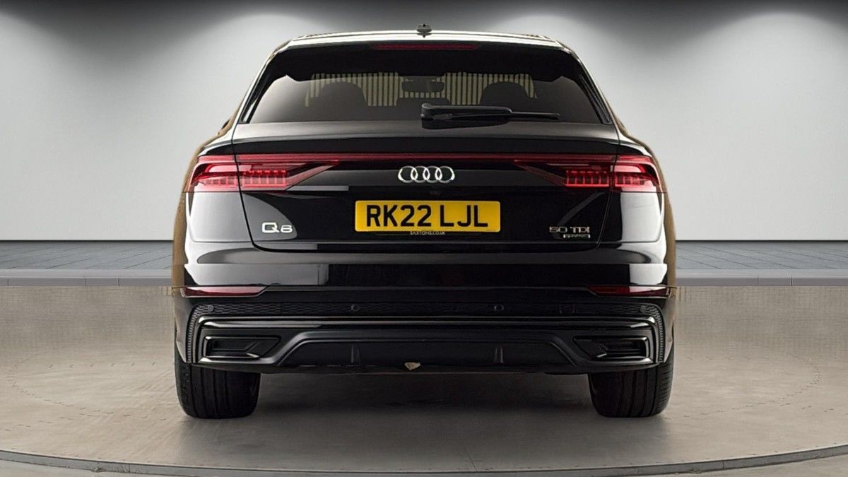 Audi Q8 Image 4