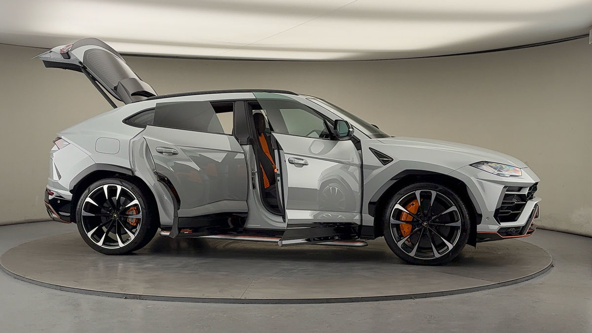 More views of Lamborghini Urus