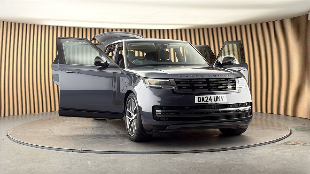 More views of Land Rover Range Rover