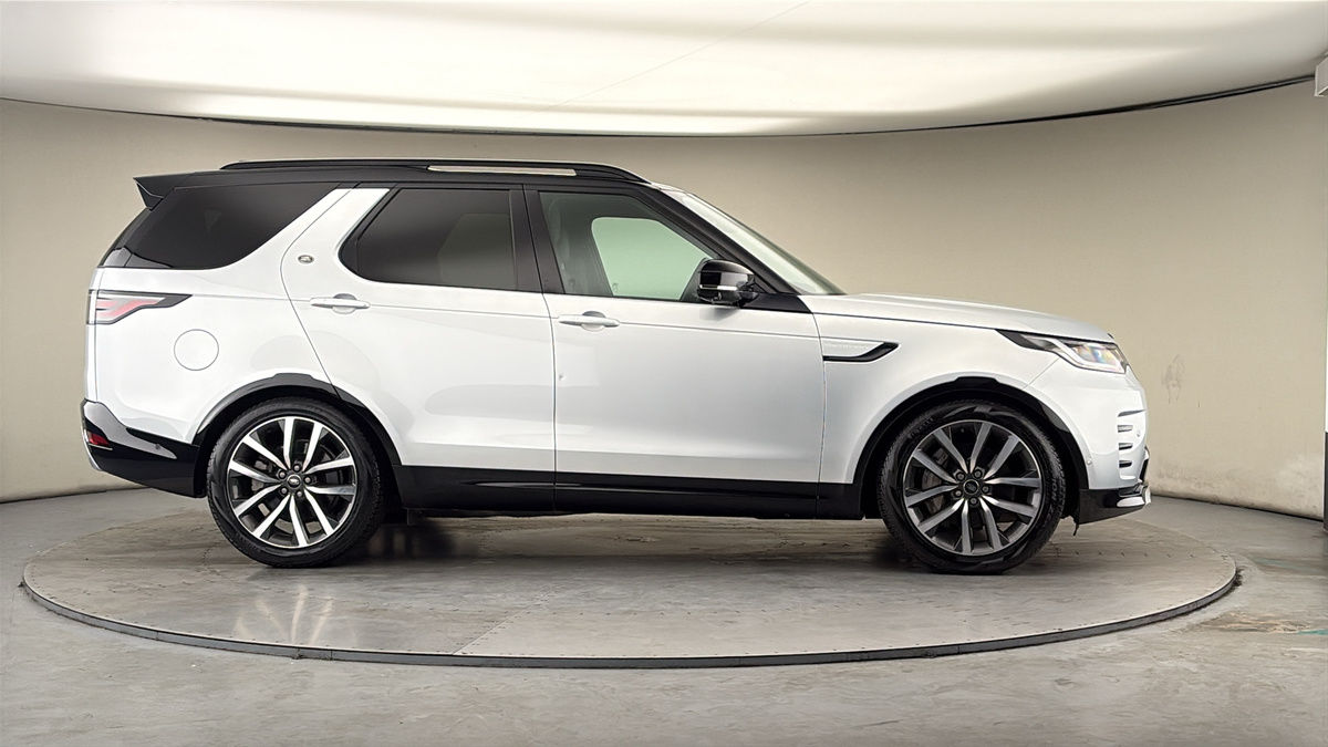 More views of Land Rover Discovery