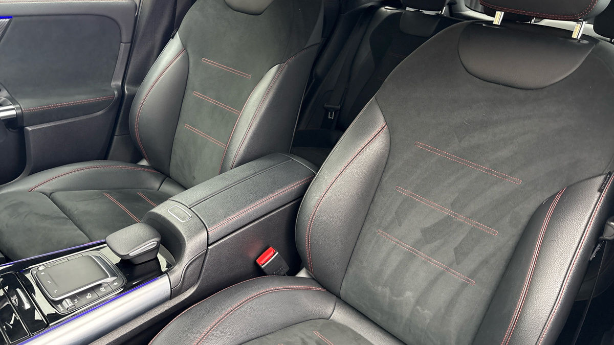Mercedes-Benz GLA Image 7