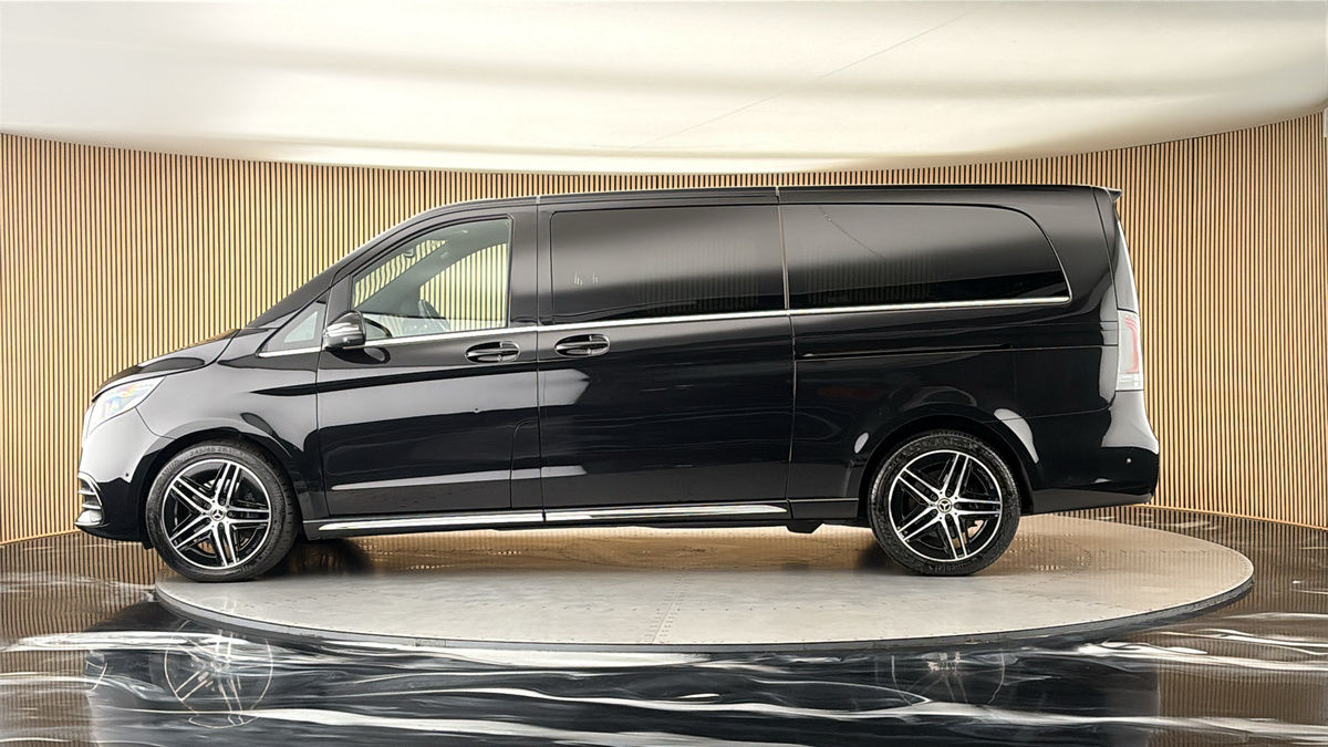 Mercedes-Benz V Class Image 15