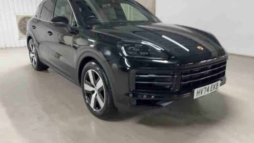More views of Porsche Cayenne