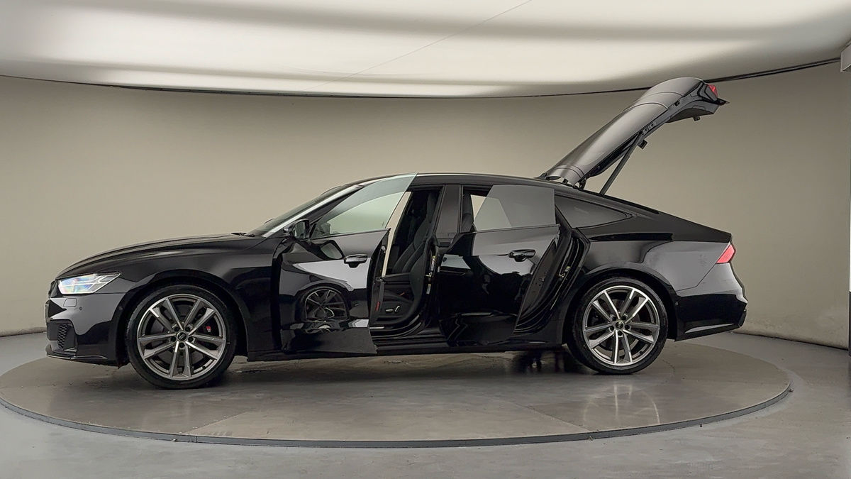 More views of Audi S7
