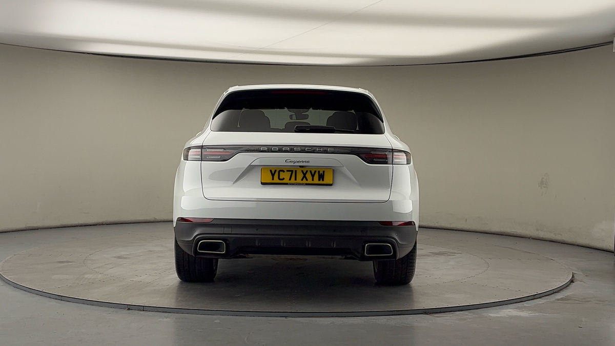 Porsche Cayenne Image 4