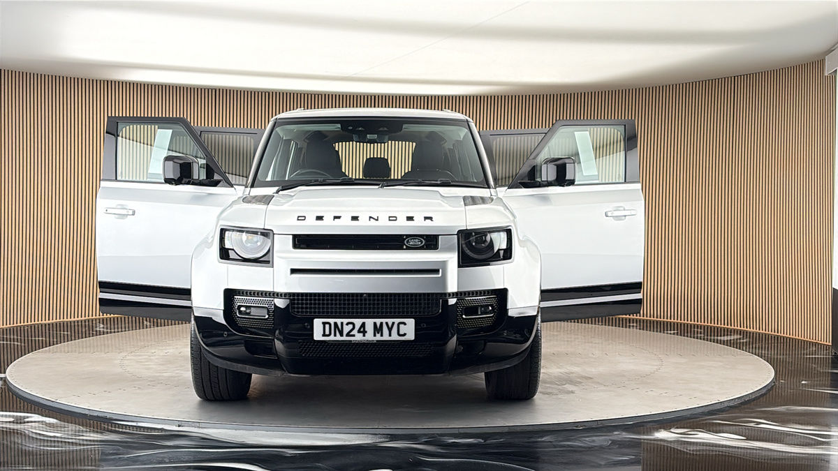 More views of Land Rover Defender 110