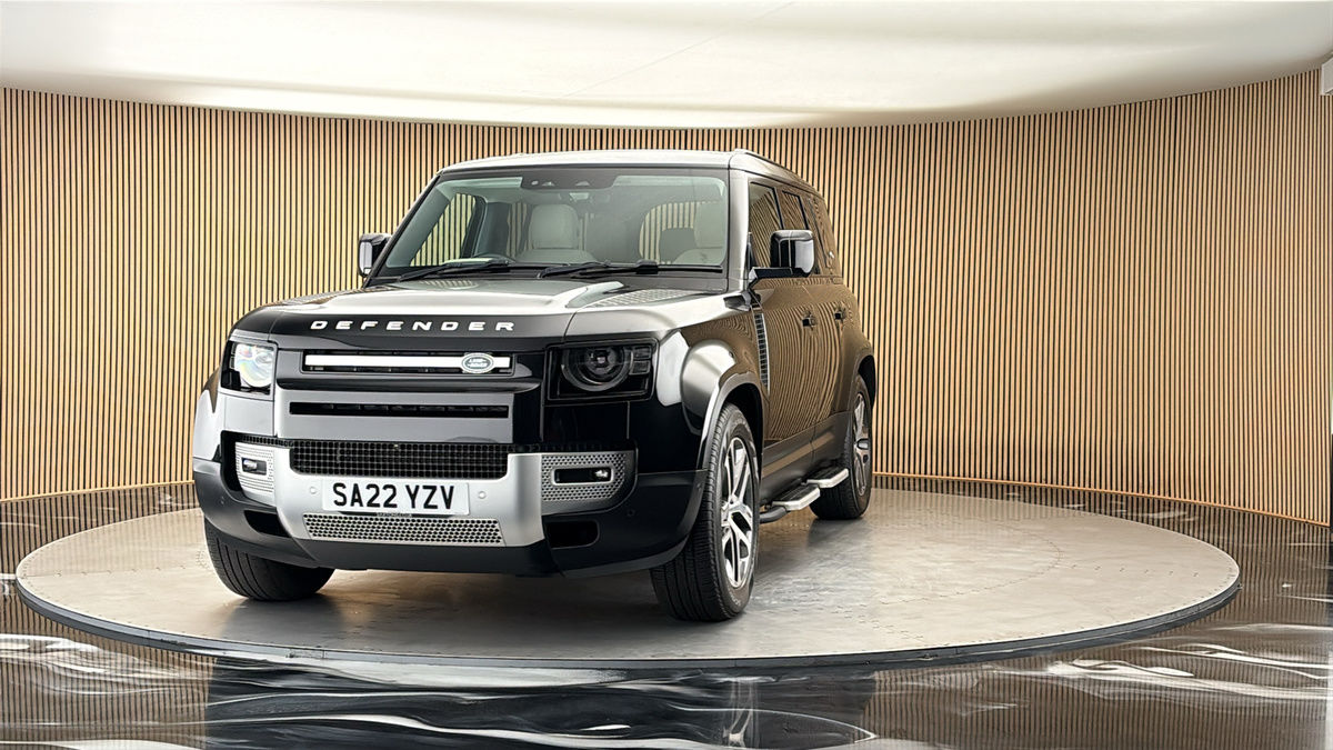 More views of Land Rover Defender 110