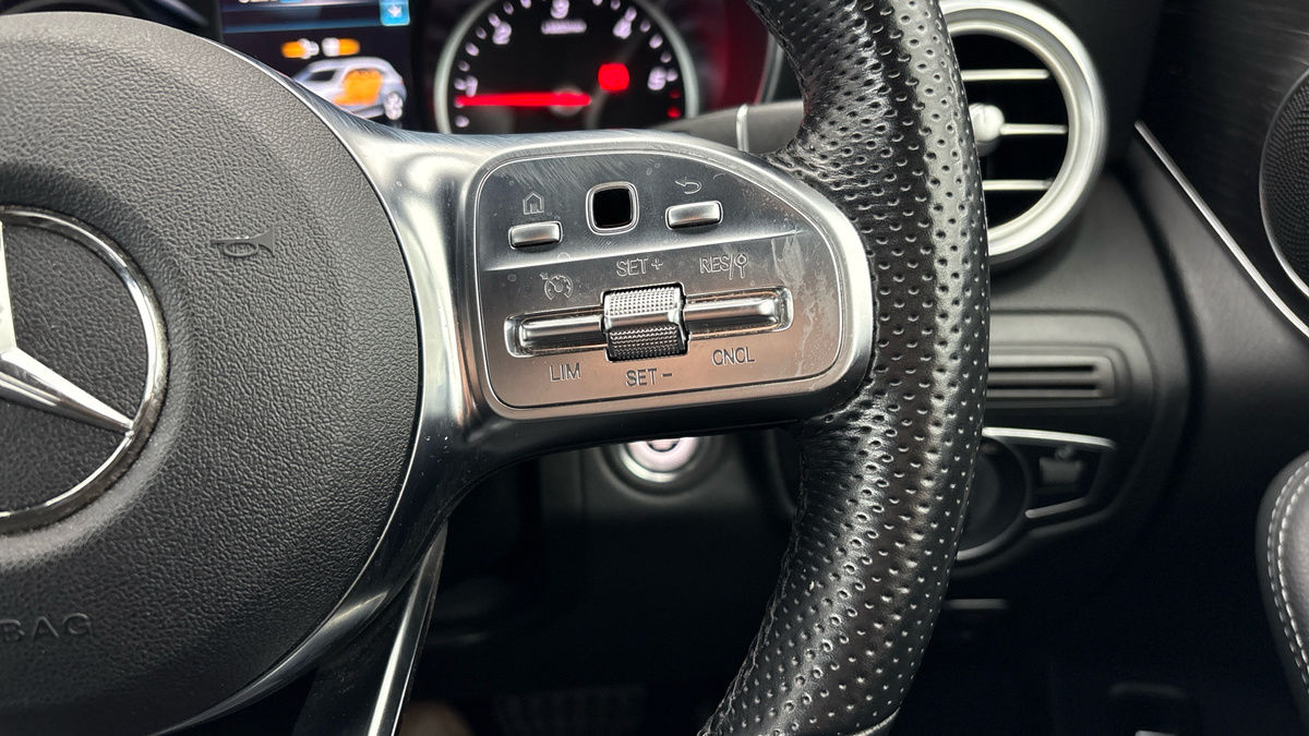 Mercedes-Benz GLC Image 14