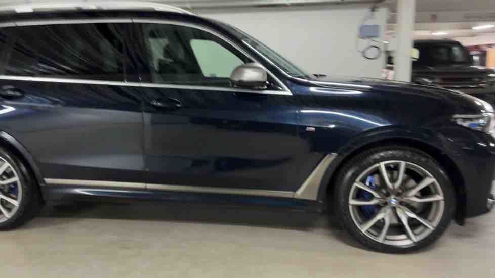 More views of BMW X7