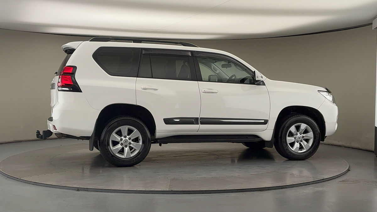 More views of Toyota Land Cruiser