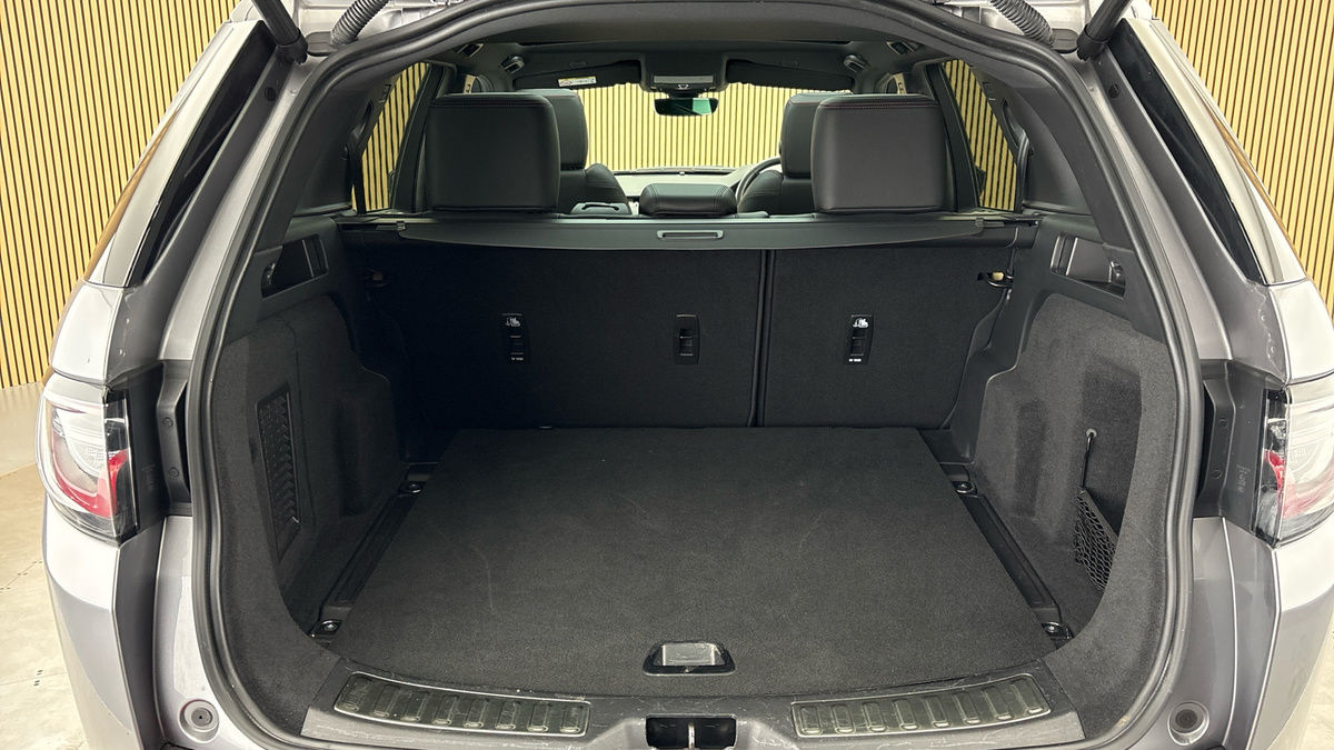 Land Rover Discovery Sport Image 11