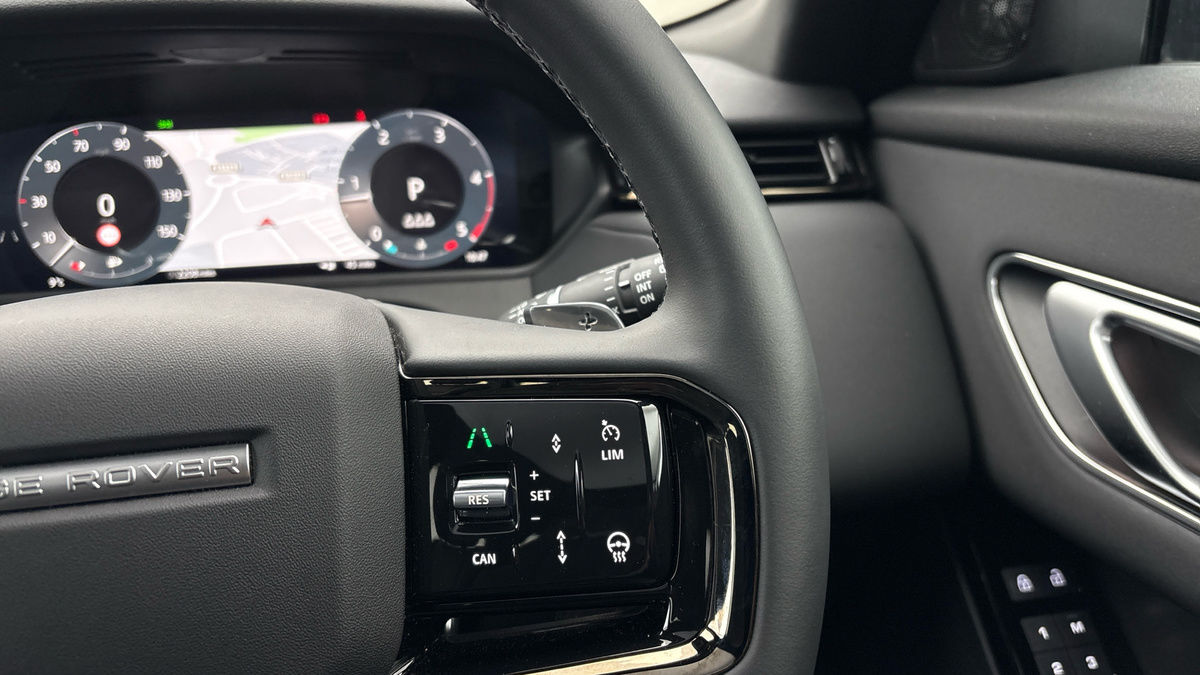 Land Rover Range Rover Velar Image 14