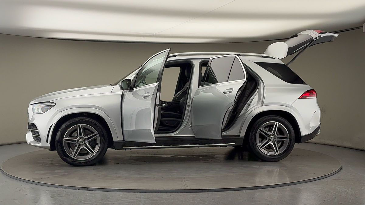 More views of Mercedes-Benz GLE