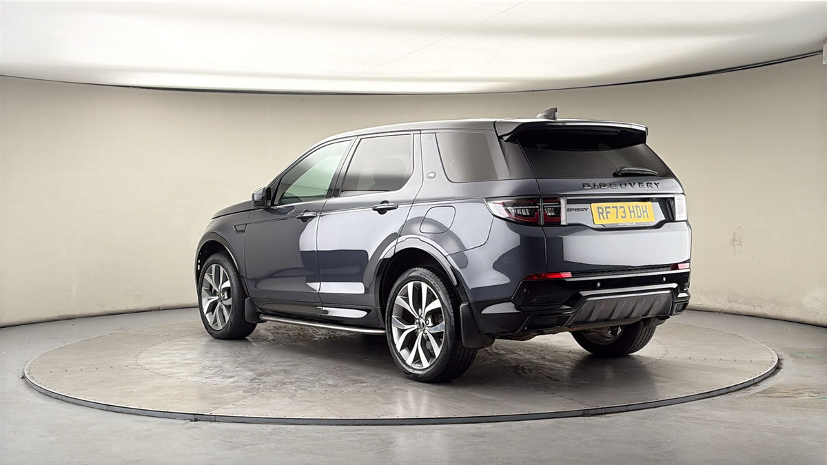 Land Rover Discovery Sport Image 2
