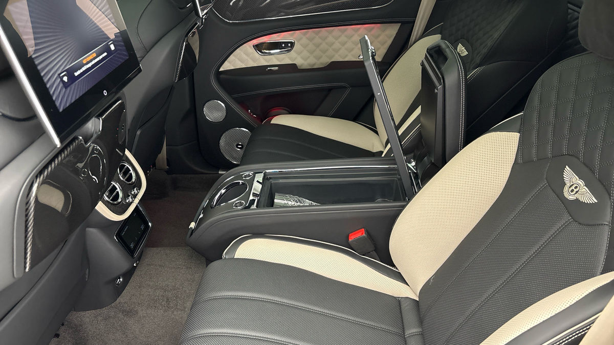 Bentley Bentayga Image 9