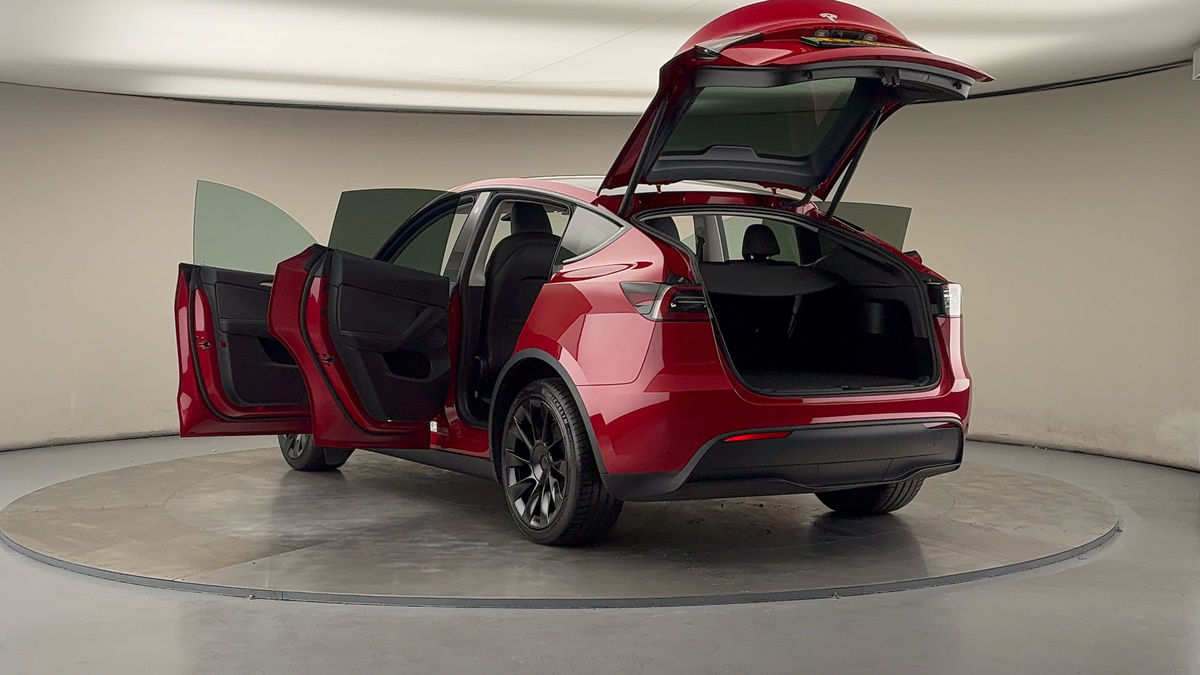 Tesla Model Y Image 23
