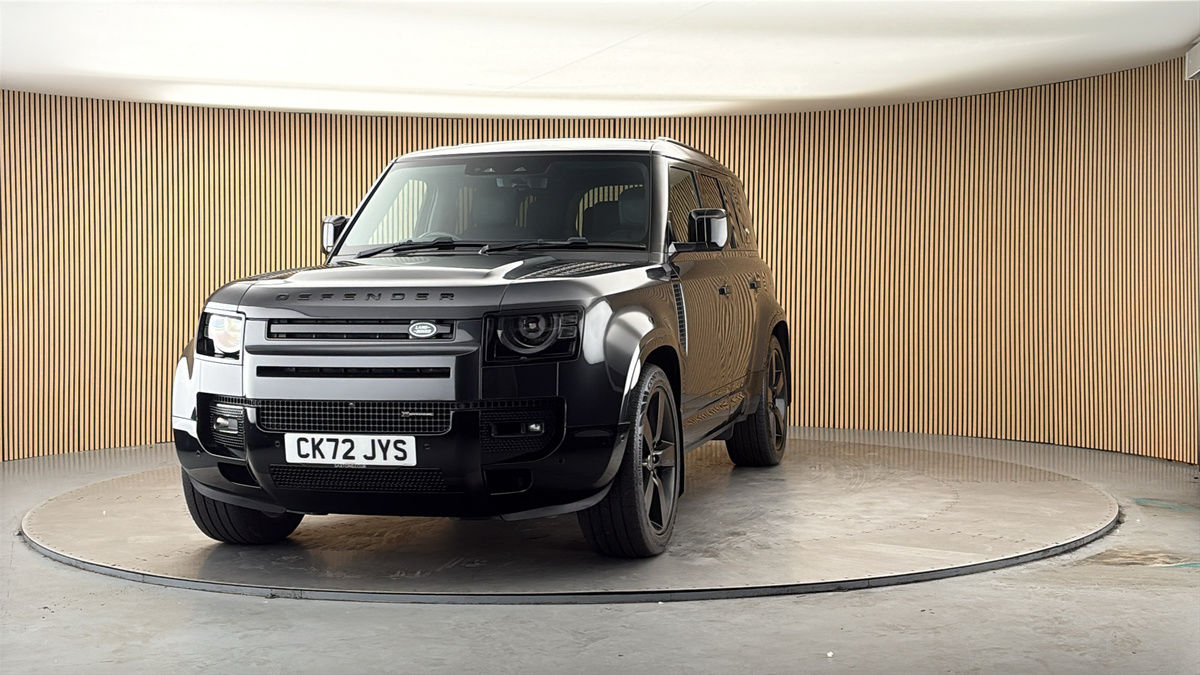 More views of Land Rover Defender 110