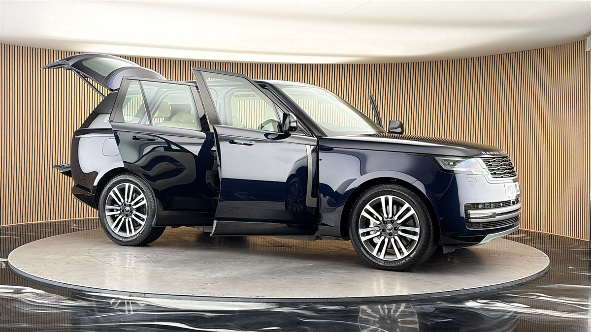 More views of Land Rover Range Rover