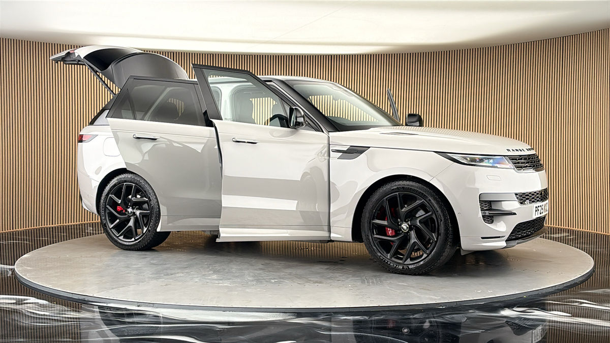 More views of Land Rover Range Rover Sport