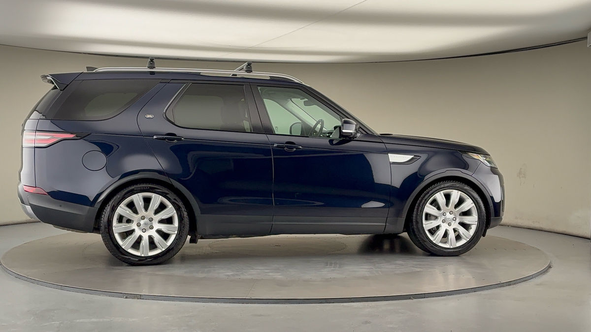 More views of Land Rover Discovery