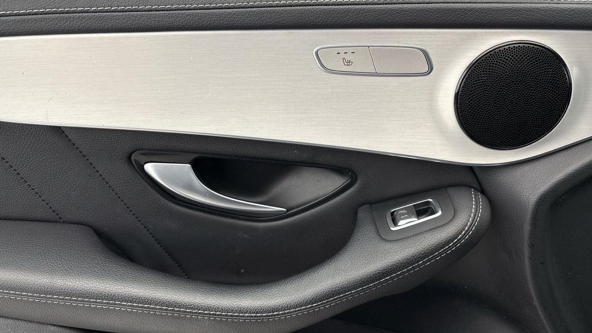 Mercedes-Benz GLC Image 19