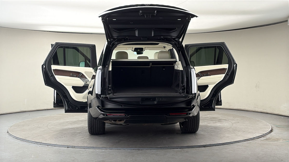 More views of Land Rover Range Rover