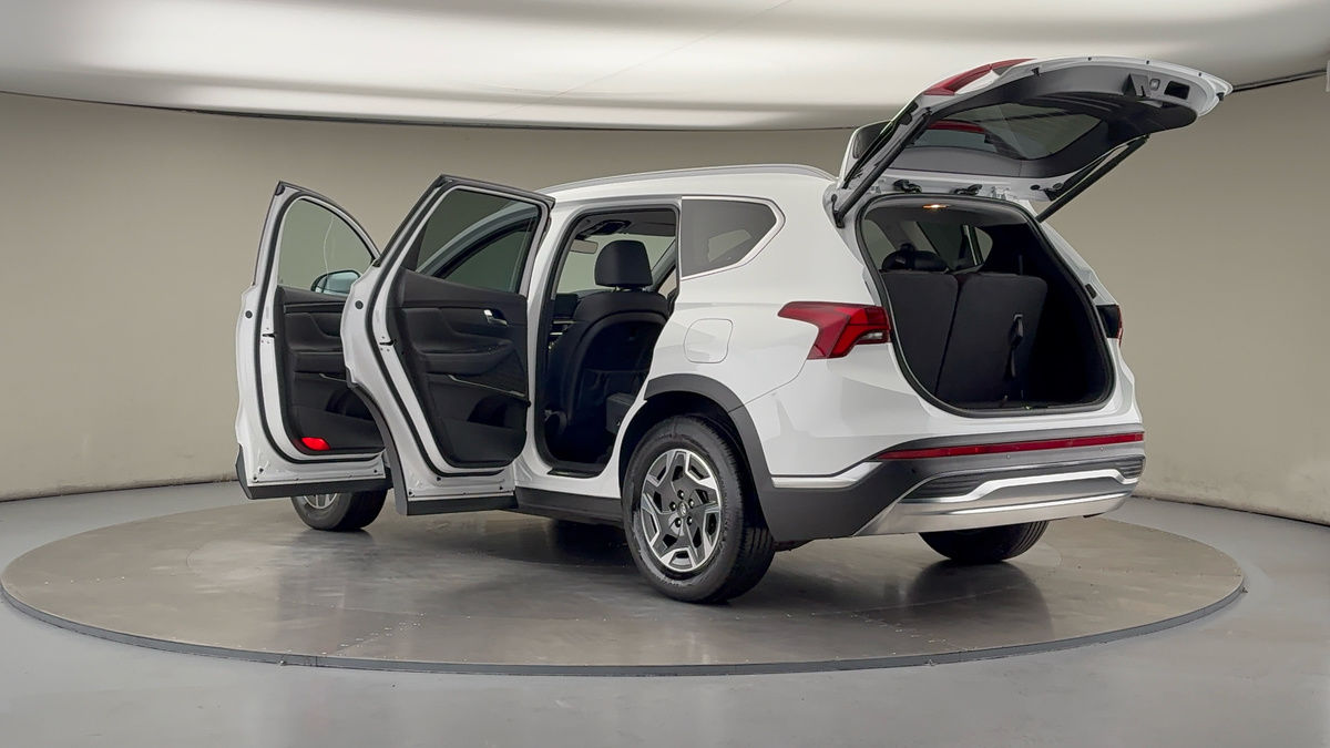 More views of Hyundai Santa Fe