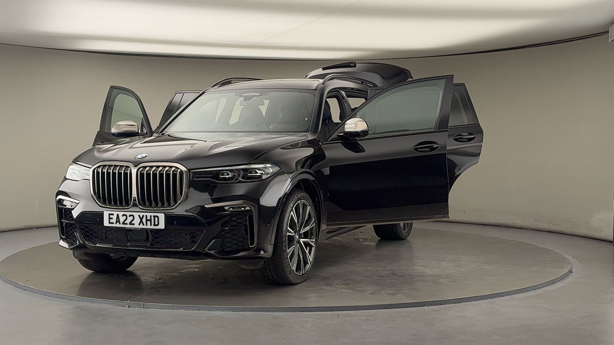 More views of BMW X7
